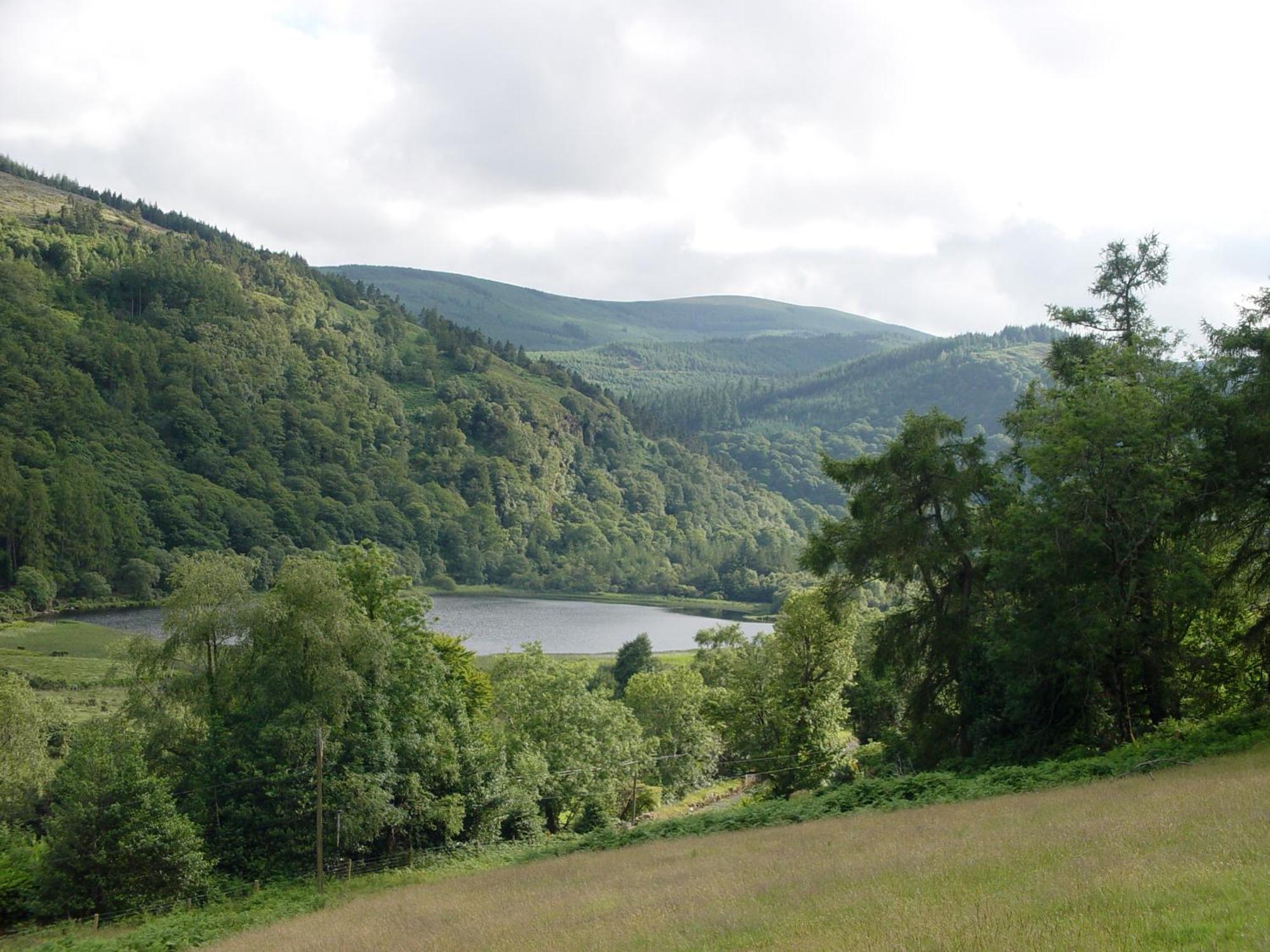 Glendalough International Youth Hostel Laragh Eksteriør bilde The Blackwater Valley