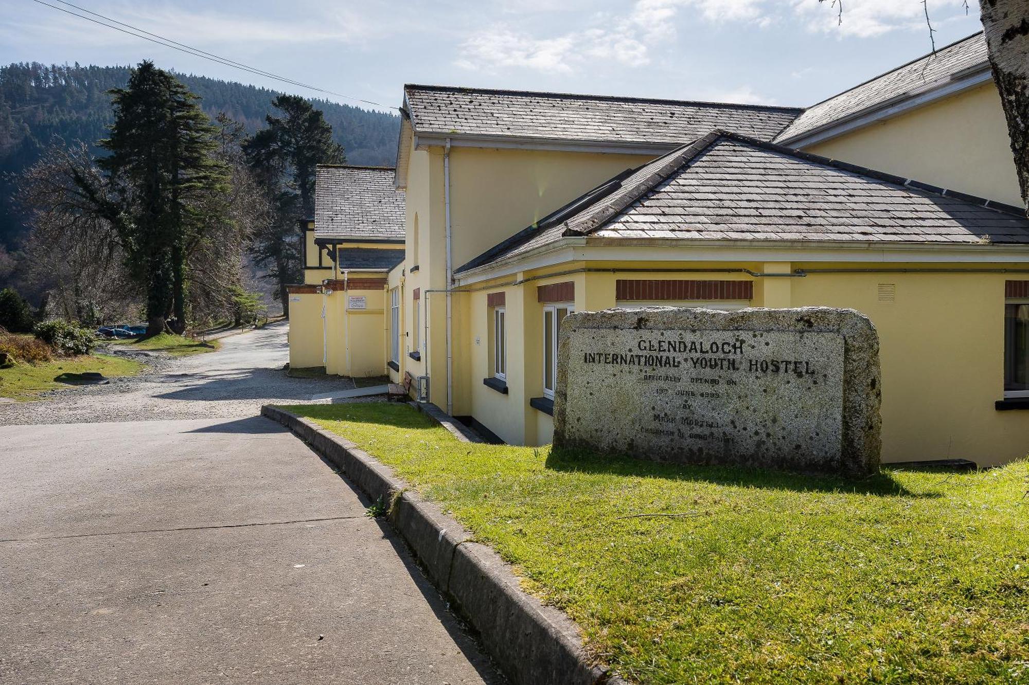 Glendalough International Youth Hostel Laragh Eksteriør bilde