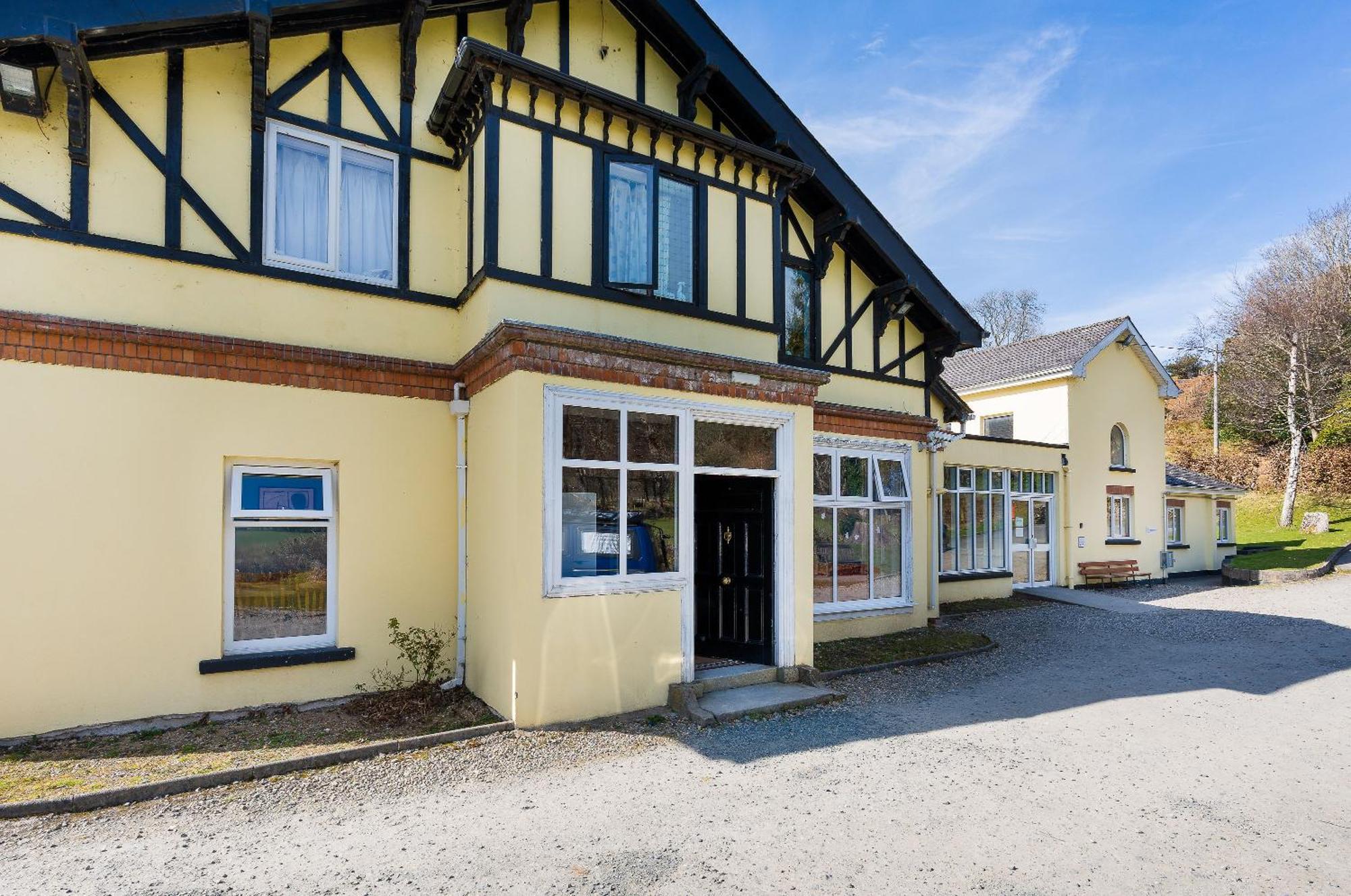 Glendalough International Youth Hostel Laragh Eksteriør bilde