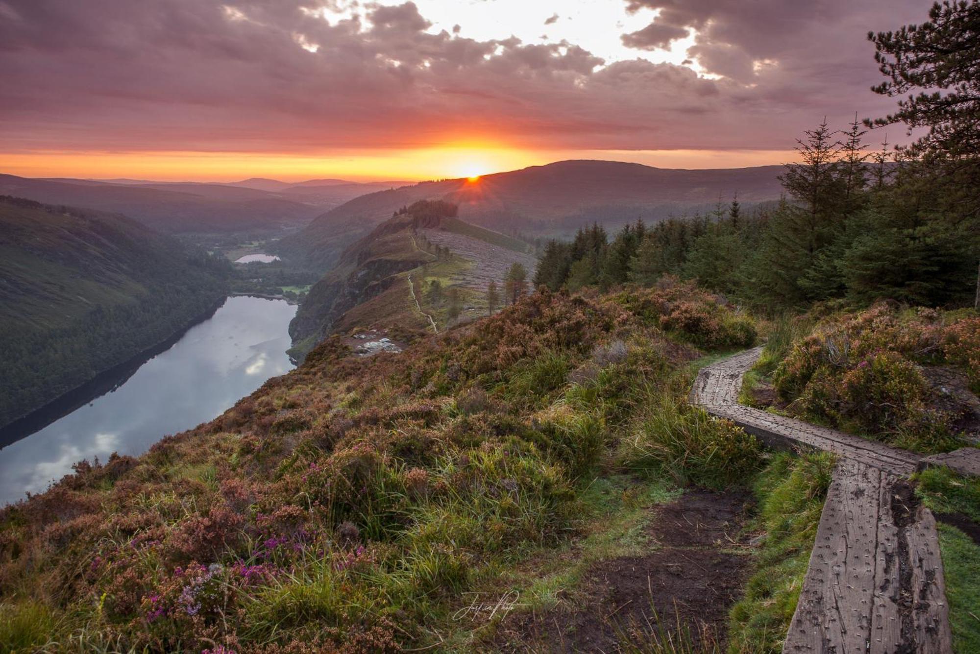 Glendalough International Youth Hostel Laragh Eksteriør bilde