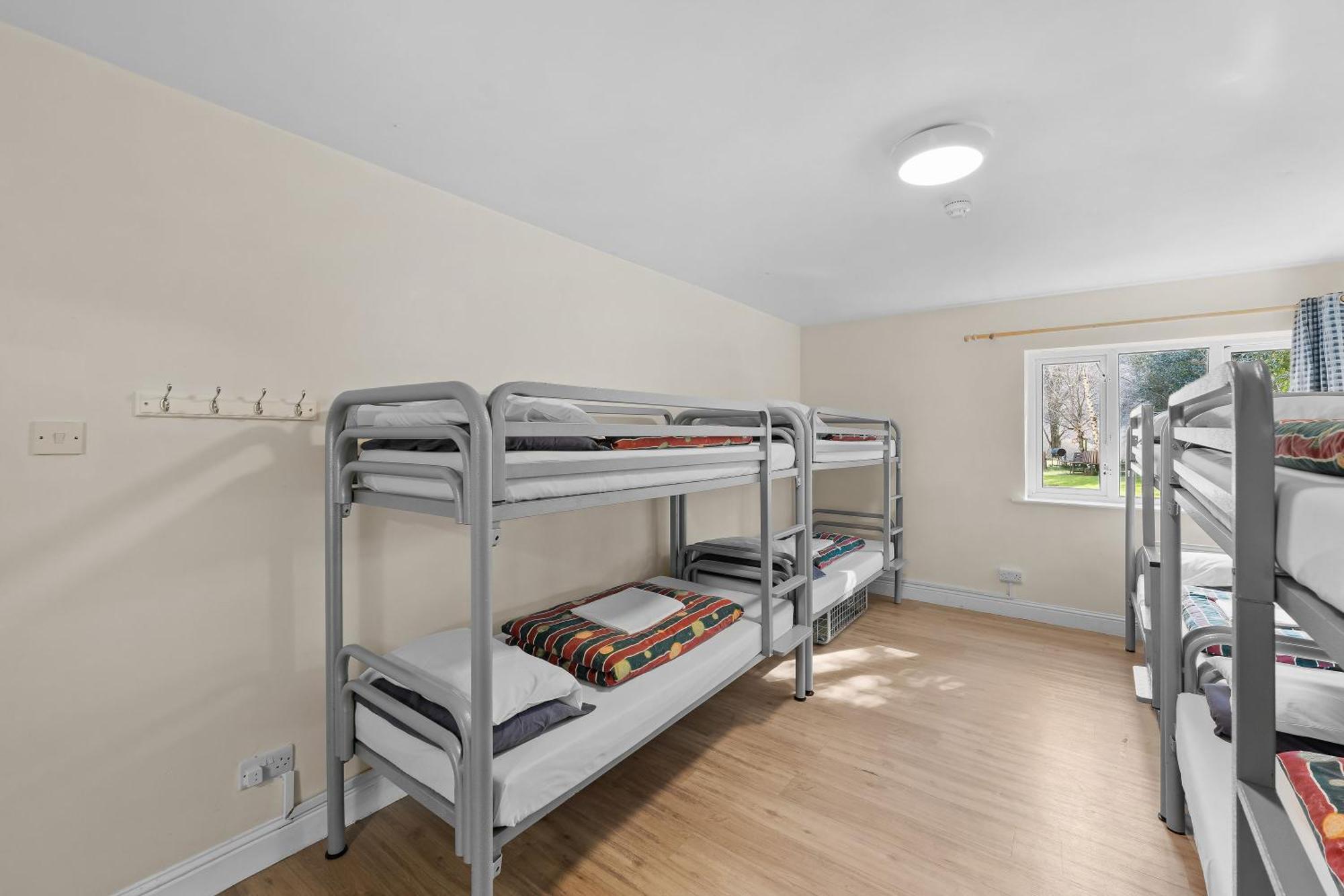 Glendalough International Youth Hostel Laragh Eksteriør bilde
